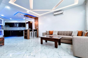 Luxurious Beach Apartment